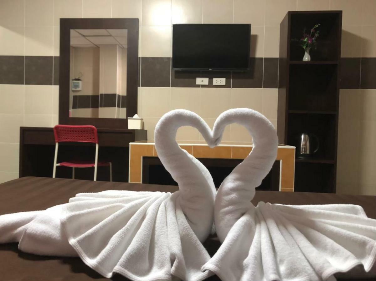 D5 Hotel สาขา มาบโป่ง شون بوري المظهر الخارجي الصورة